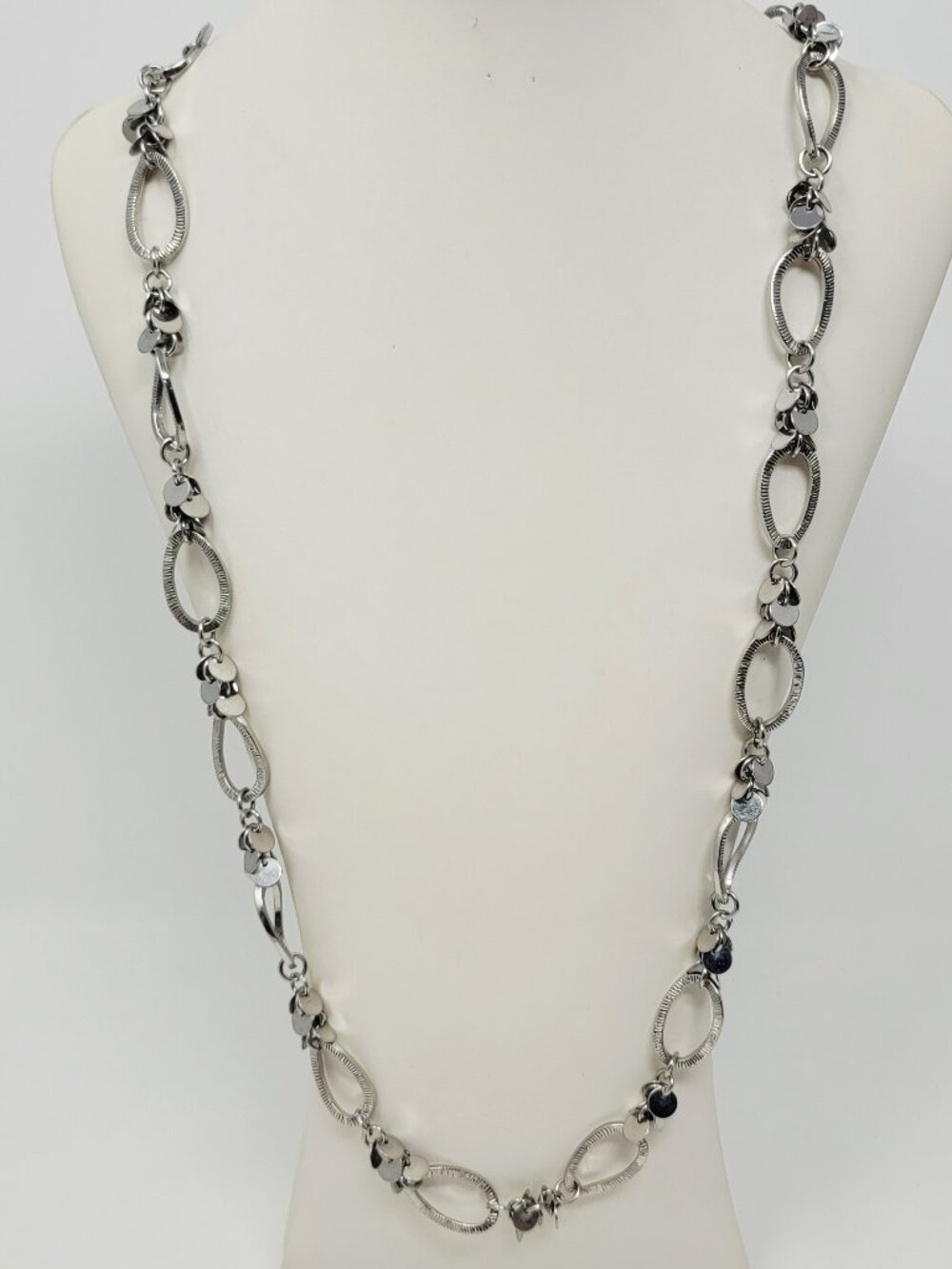 Lia Sophia Gala Ibiza Soiree Oval Links Silver Tone Necklace - Picture 1 of 5